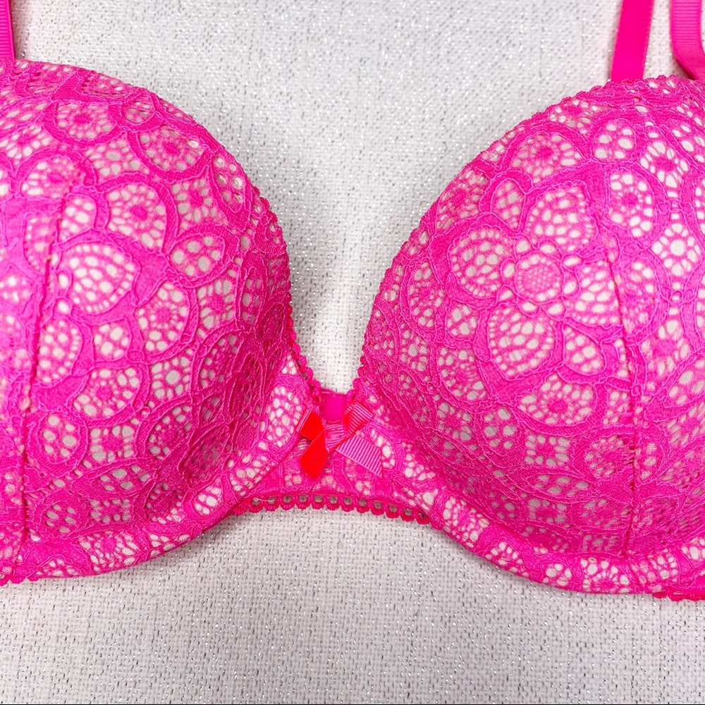 Victoria’s Secret Pink Lace Push Up Padded Bra Dream Angels Series 32C - Picture 6 of 9